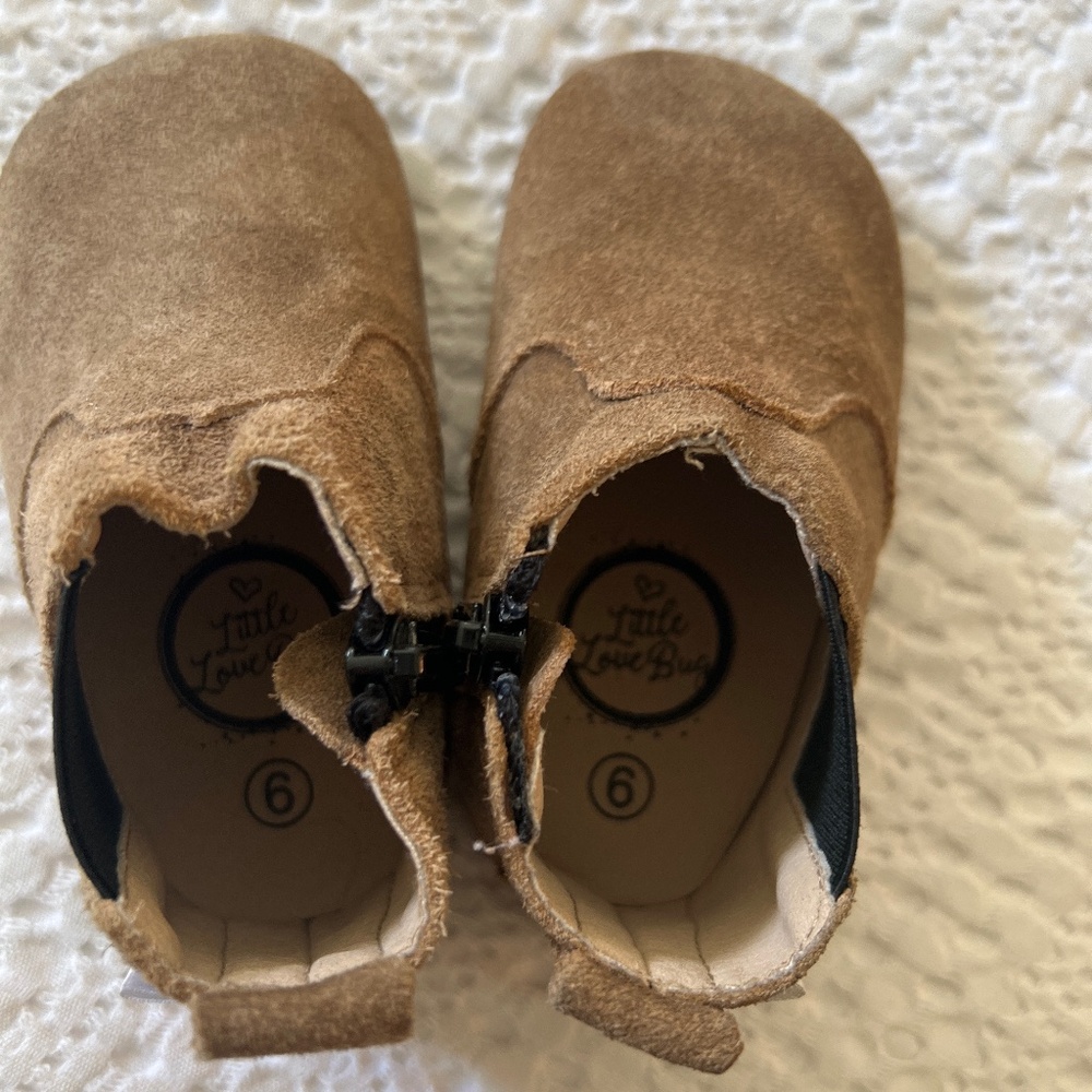 Little Love Bug booties